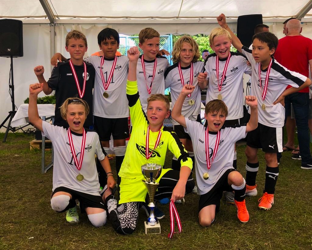 U10 holt Tesla-Cup